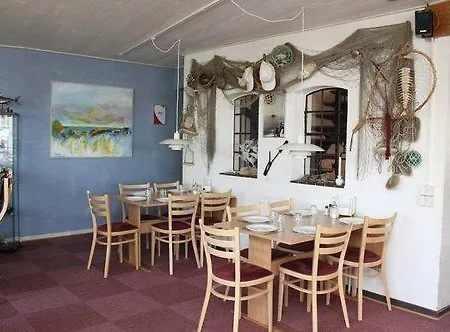 Danhostel Sandvig Hostel *