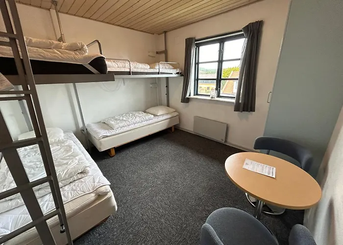 Danhostel Sandvig Vandrerhjem *