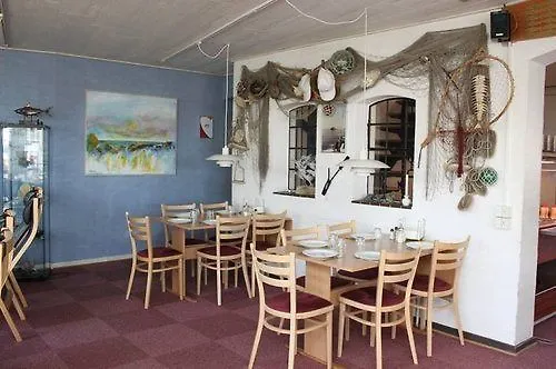 Danhostel Sandvig Хостел *